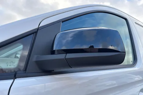 DE26LVR Volkswagen Caddy C20 Cargo Commerce Pro SWB 150 PS 1.5 TSI eHybrid 6sp DSG - Nav Thumbnail #29