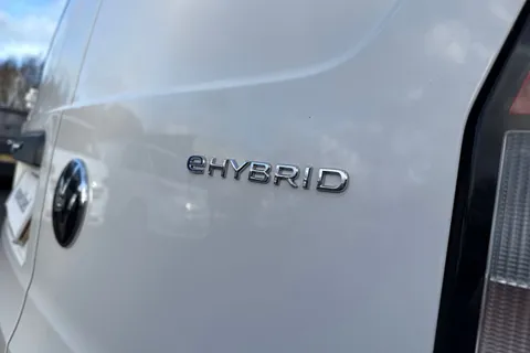 DE26LVR Volkswagen Caddy C20 Cargo Commerce Pro SWB 150 PS 1.5 TSI eHybrid 6sp DSG - Nav Thumbnail #32