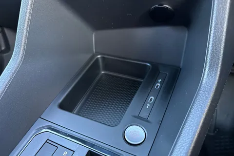 DE26LVR Volkswagen Caddy C20 Cargo Commerce Pro SWB 150 PS 1.5 TSI eHybrid 6sp DSG - Nav Thumbnail #36