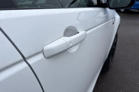 31 of 61 for Land Rover Discovery Sport 2.0 D240 MHEV R-Dynamic HSE Auto 4WD Euro 6 (s/s) 5dr