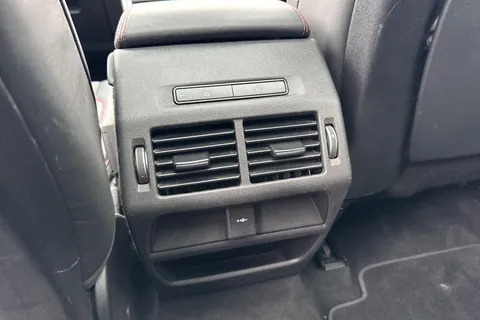 37 of 61 for Land Rover Discovery Sport 2.0 D240 MHEV R-Dynamic HSE Auto 4WD Euro 6 (s/s) 5dr