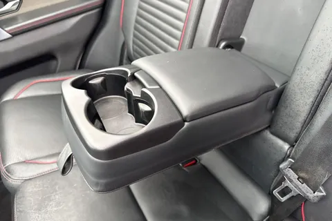 38 of 61 for Land Rover Discovery Sport 2.0 D240 MHEV R-Dynamic HSE Auto 4WD Euro 6 (s/s) 5dr