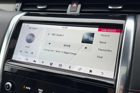 52 of 61 for Land Rover Discovery Sport 2.0 D240 MHEV R-Dynamic HSE Auto 4WD Euro 6 (s/s) 5dr