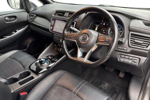 7 of 62 for NISSAN LEAF 110kW N-Connecta 40kWh 5dr Auto