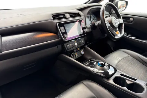 8 of 62 for NISSAN LEAF 110kW N-Connecta 40kWh 5dr Auto