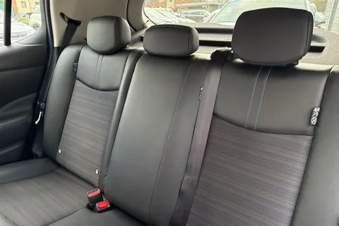 13 of 62 for NISSAN LEAF 110kW N-Connecta 40kWh 5dr Auto