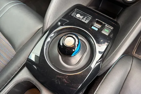 19 of 62 for NISSAN LEAF 110kW N-Connecta 40kWh 5dr Auto