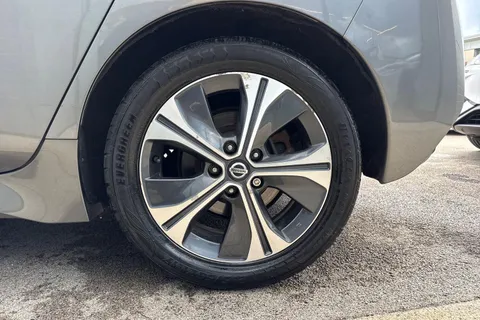 23 of 62 for NISSAN LEAF 110kW N-Connecta 40kWh 5dr Auto