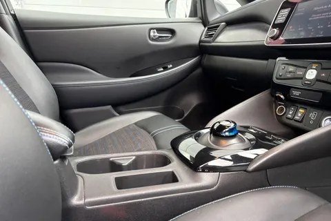 38 of 62 for NISSAN LEAF 110kW N-Connecta 40kWh 5dr Auto