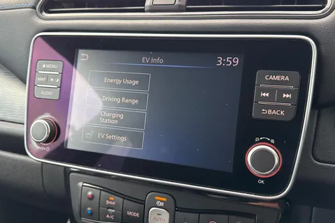 51 of 62 for NISSAN LEAF 110kW N-Connecta 40kWh 5dr Auto