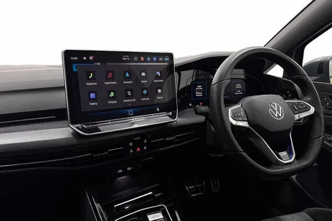 KN25UDP Volkswagen Golf 1.5 TSI 272 GTE eHybrid 5dr DSG **PAN ROOF** Thumbnail #2
