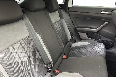 DK75YPC Volkswagen Taigo 1.5 TSI 150 Black Edition **PAN ROOF** 5dr DSG Thumbnail #9