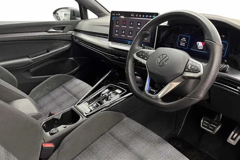 KN25UDP Volkswagen Golf 1.5 TSI 272 GTE eHybrid 5dr DSG **PAN ROOF** Thumbnail #6