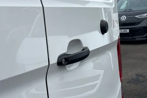 MF74OES Volkswagen Crafter 2.0TDI (140PS) CR35 MWB Manual Thumbnail #31