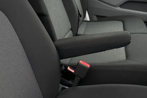 MF74OES Volkswagen Crafter 2.0TDI (140PS) CR35 MWB Manual Thumbnail #35