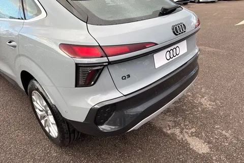 7 of 53 for Audi Q3 1.5 TFSI Sport Sportback S Tronic Euro 6 (s/s) 5dr