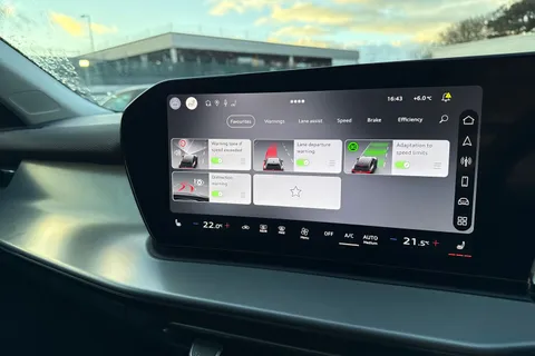 38 of 53 for Audi Q3 1.5 TFSI Sport Sportback S Tronic Euro 6 (s/s) 5dr