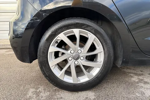 KY20EEX Audi A1 1.0 TFSI 30 Sport Sportback Euro 6 (s/s) 5dr Thumbnail #10