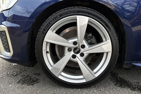 GY72RUA Audi A4 Avant 2.0 TFSI 35 S line S Tronic Euro 6 (s/s) 5dr Thumbnail #11