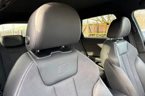 GY72RUA Audi A4 Avant 2.0 TFSI 35 S line S Tronic Euro 6 (s/s) 5dr Thumbnail #25