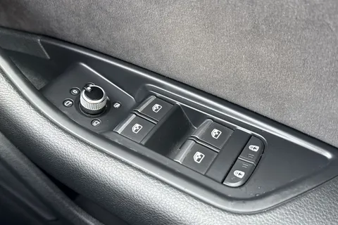 GY72RUA Audi A4 Avant 2.0 TFSI 35 S line S Tronic Euro 6 (s/s) 5dr Thumbnail #37