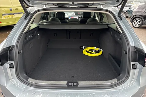 KP75LNR Volkswagen Passat 1.5 TSI eHybrid 272 Elegance DSG ⭐15' Infotainment pack incl. Head-up Displ Thumbnail #8