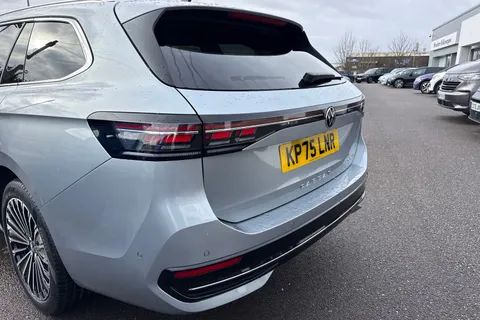 KP75LNR Volkswagen Passat 1.5 TSI eHybrid 272 Elegance DSG ⭐15' Infotainment pack incl. Head-up Displ Thumbnail #9