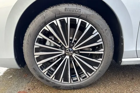 KP75LNR Volkswagen Passat 1.5 TSI eHybrid 272 Elegance DSG ⭐15' Infotainment pack incl. Head-up Displ Thumbnail #13