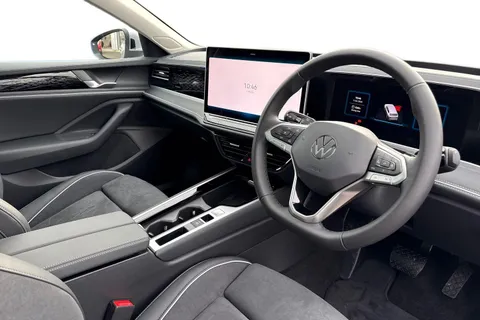 KP75LNR Volkswagen Passat 1.5 TSI eHybrid 272 Elegance DSG ⭐15' Infotainment pack incl. Head-up Displ Thumbnail #15