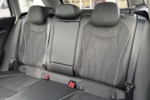 KP75LNR Volkswagen Passat 1.5 TSI eHybrid 272 Elegance DSG ⭐15' Infotainment pack incl. Head-up Displ Thumbnail #20