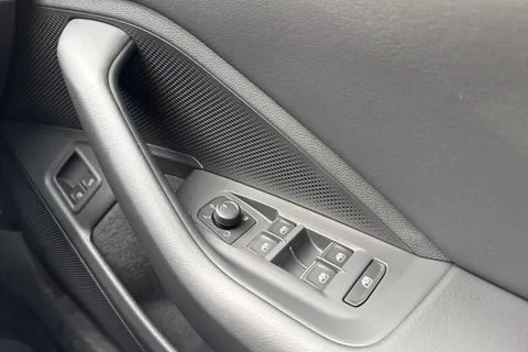 KP75LNR Volkswagen Passat 1.5 TSI eHybrid 272 Elegance DSG ⭐15' Infotainment pack incl. Head-up Displ Thumbnail #22