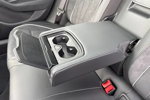 KP75LNR Volkswagen Passat 1.5 TSI eHybrid 272 Elegance DSG ⭐15' Infotainment pack incl. Head-up Displ Thumbnail #40