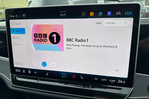 KP75LNR Volkswagen Passat 1.5 TSI eHybrid 272 Elegance DSG ⭐15' Infotainment pack incl. Head-up Displ Thumbnail #53