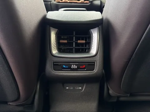 KO25FVF CUPRA Terramar 2.0 TSI 265 VZ2 5dr DSG 4Drive **PANORAMIC SUNROOF** Thumbnail #36