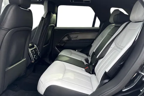 KS74DDV Land Rover Range Rover Sport 3.0 P460e Dynamic SE 5dr Thumbnail #5