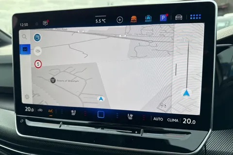  Volkswagen Golf 2.0 TSI R DSG 4Motion Euro 6 (s/s) 5dr Thumbnail #12