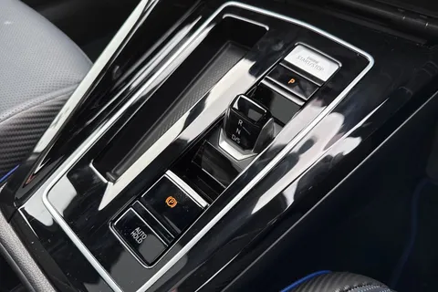  Volkswagen Golf 2.0 TSI R DSG 4Motion Euro 6 (s/s) 5dr Thumbnail #20