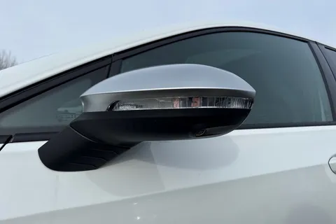  Volkswagen Golf 2.0 TSI R DSG 4Motion Euro 6 (s/s) 5dr Thumbnail #33