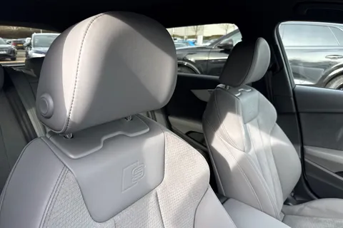 HG73SZK Audi A4 Avant Avant S line 40 TFSI 204 PS S tronic Thumbnail #22