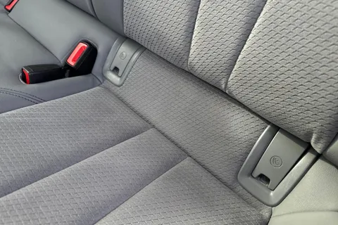 HG73SZK Audi A4 Avant Avant S line 40 TFSI 204 PS S tronic Thumbnail #36