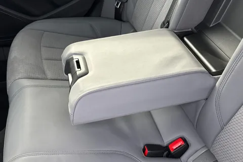 HG73SZK Audi A4 Avant Avant S line 40 TFSI 204 PS S tronic Thumbnail #38