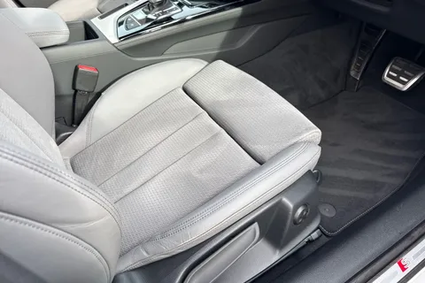 HG73SZK Audi A4 Avant Avant S line 40 TFSI 204 PS S tronic Thumbnail #45