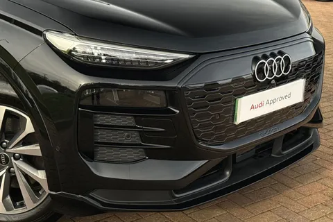 9 of 64 for Audi Q6 E-Tron Q6 SUV Sport e-tron performance 225,00 kW