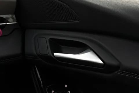 21 of 64 for Audi Q6 E-Tron Q6 SUV Sport e-tron performance 225,00 kW