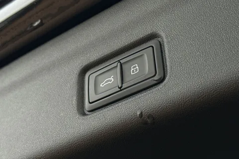 27 of 64 for Audi Q6 E-Tron Q6 SUV Sport e-tron performance 225,00 kW