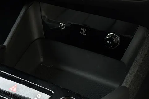 38 of 64 for Audi Q6 E-Tron Q6 SUV Sport e-tron performance 225,00 kW