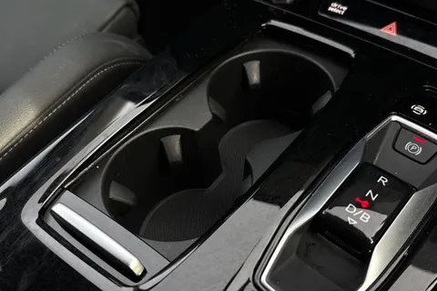 43 of 64 for Audi Q6 E-Tron Q6 SUV Sport e-tron performance 225,00 kW