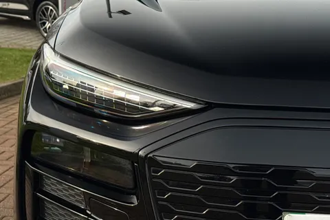 55 of 64 for Audi Q6 E-Tron Q6 SUV Sport e-tron performance 225,00 kW