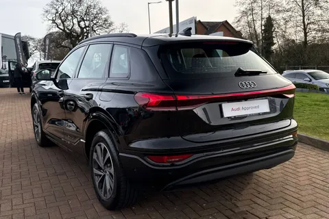 56 of 64 for Audi Q6 E-Tron Q6 SUV Sport e-tron performance 225,00 kW