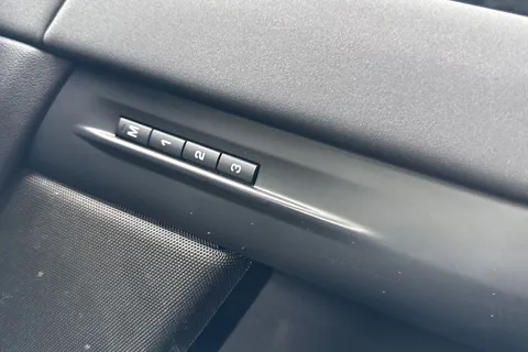 26 of 48 for Land Rover Range Rover Evoque 2.0 D200 Dynamic SE 5dr